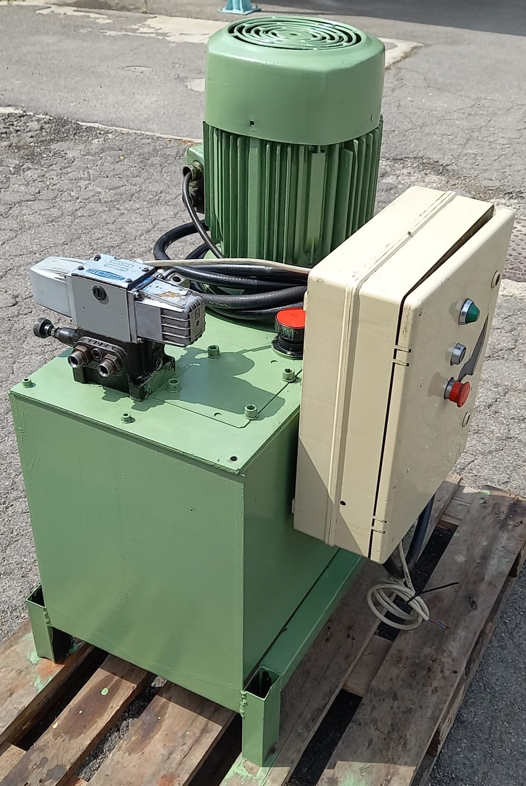 Centralina Oleodinamica Serbatoio 120 L Motore 7,5 Hp in vendita - foto 3