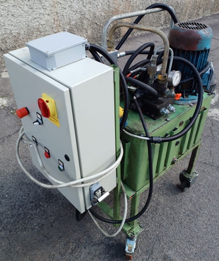 Centralina Oleodinamica Serbatoio 80 L Motore 7,5 Hp in vendita - foto 1