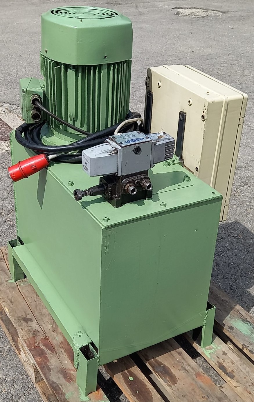 Centralina Oleodinamica Serbatoio 120 L Motore 7,5 Hp in vendita - foto 2
