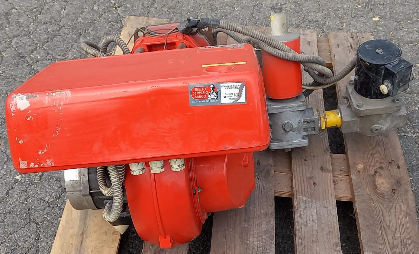 Bruciatore Riello GAS 4 1 Stadio 165/465 kW in vendita - foto 5