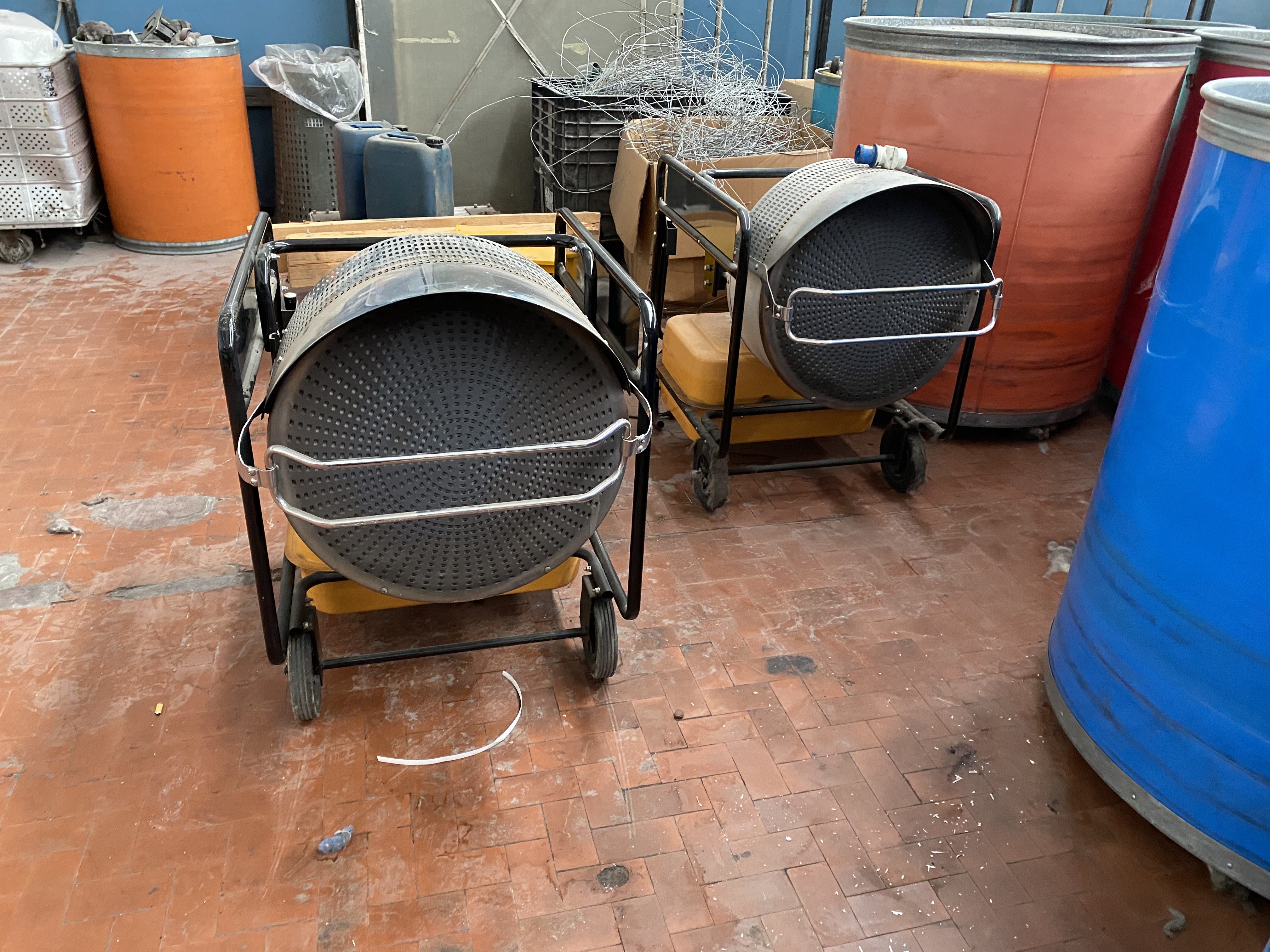Due stufe a Gasolio per riscaldamento in vendita - foto 2