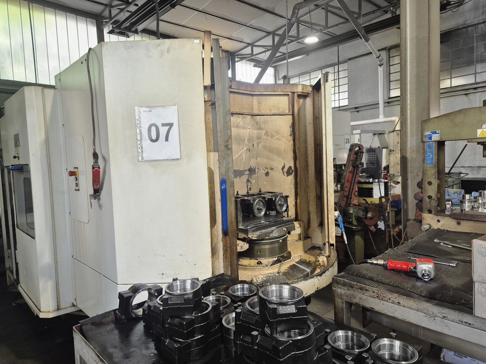 Heller MC 16 · 1998 - Centro di lavoro CNC usato in vendita - foto 6
