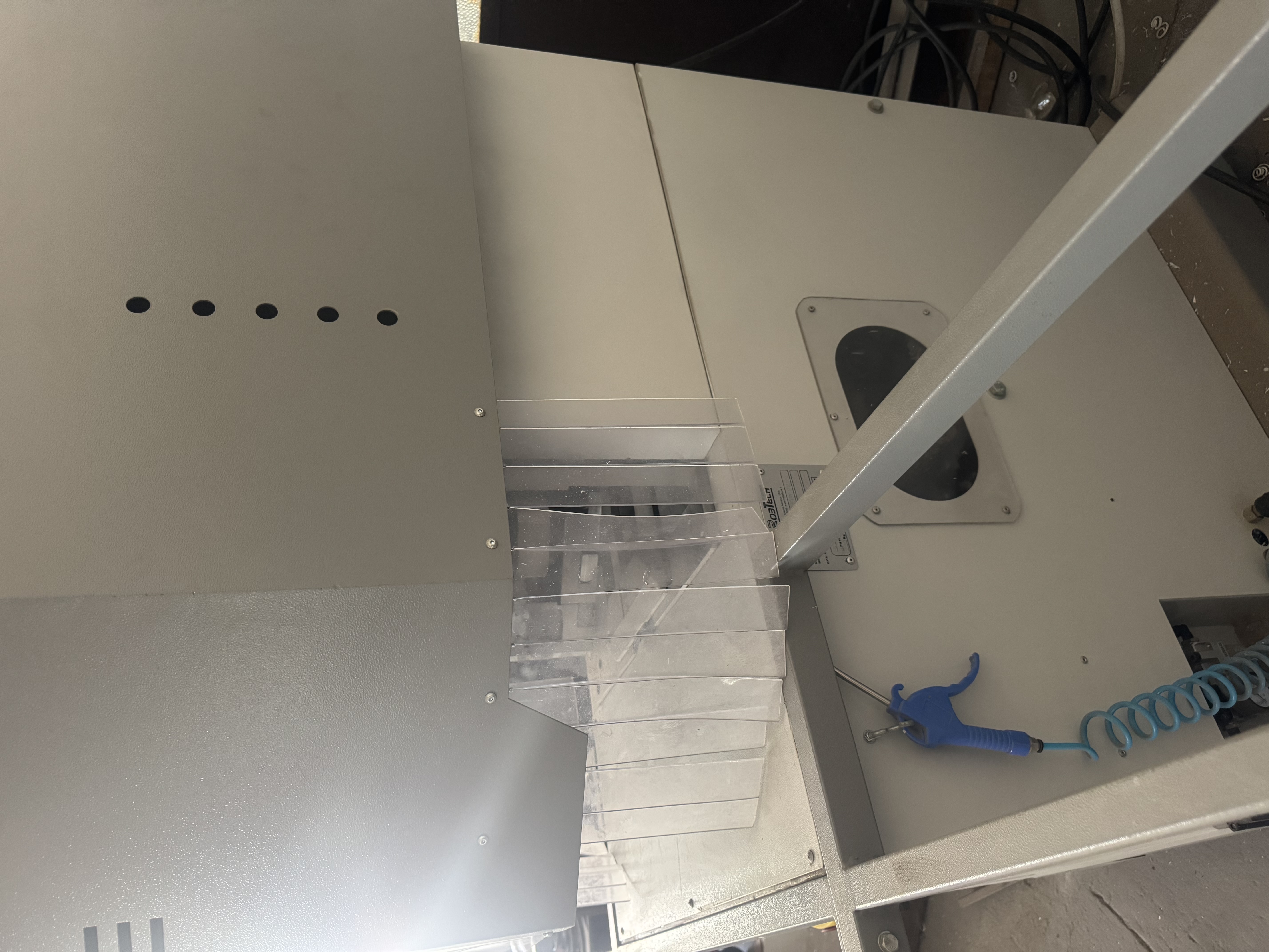 Macchinari per PVC ROBTECH 2023 -SALDATRICE E PULITRICE in vendita - foto 2