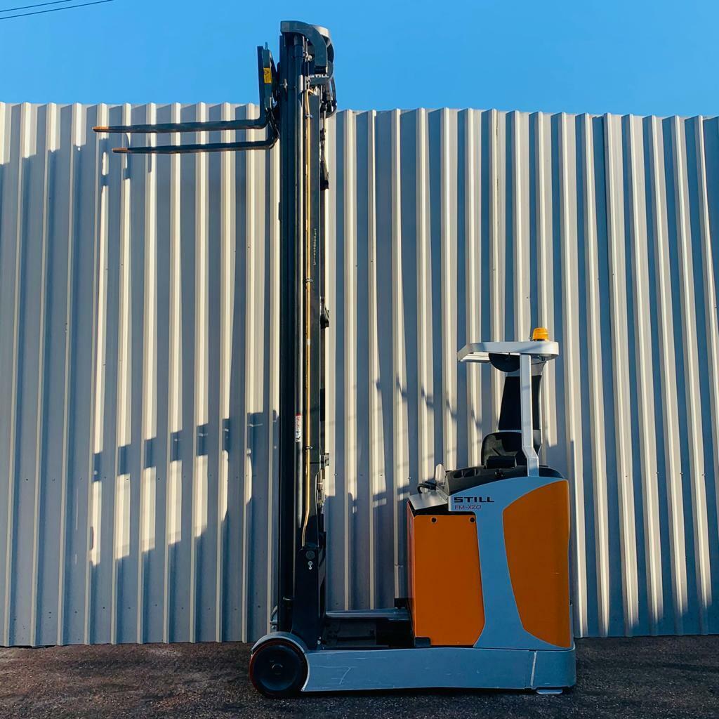 Carrelli elevatori in vendita