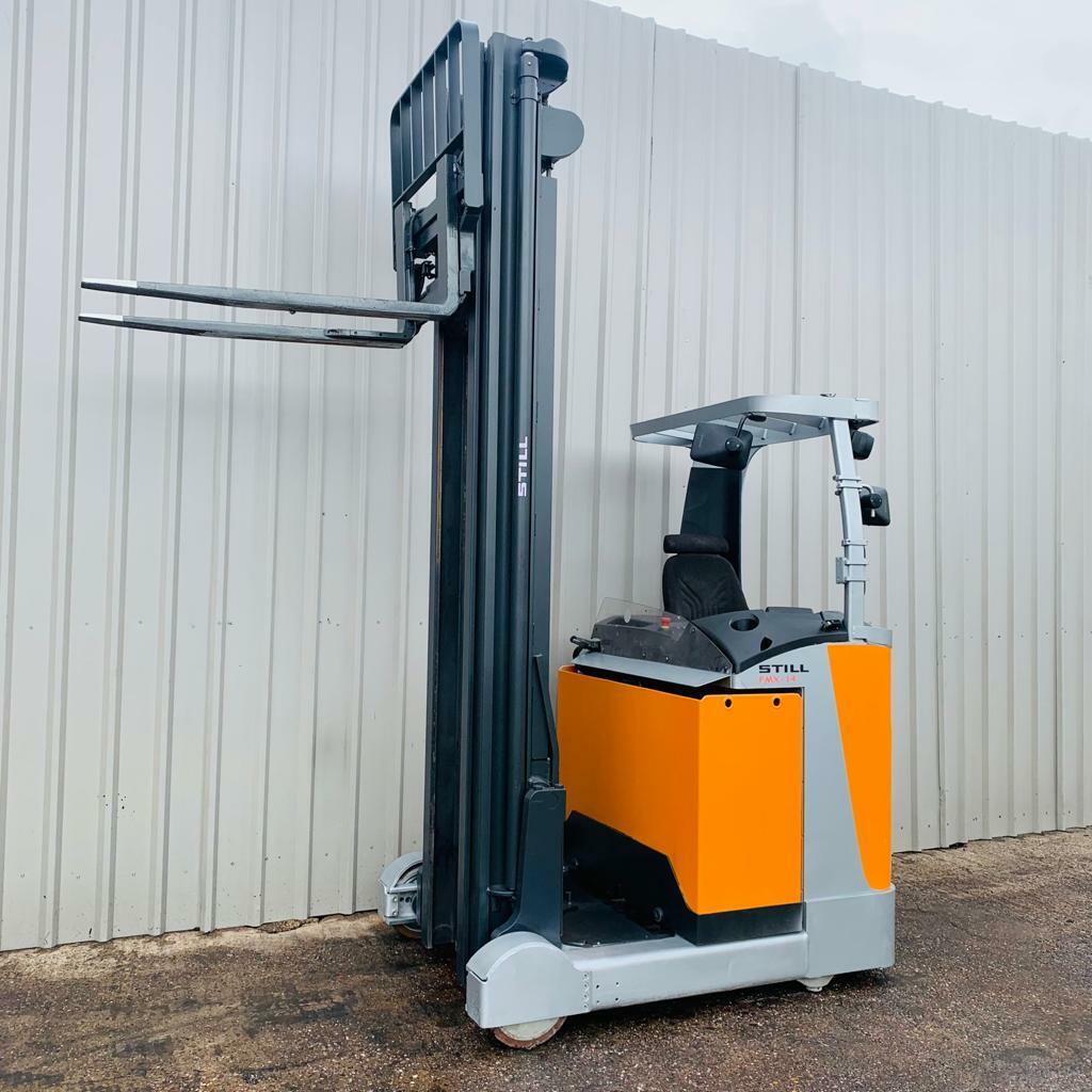 Carrelli elevatori in vendita