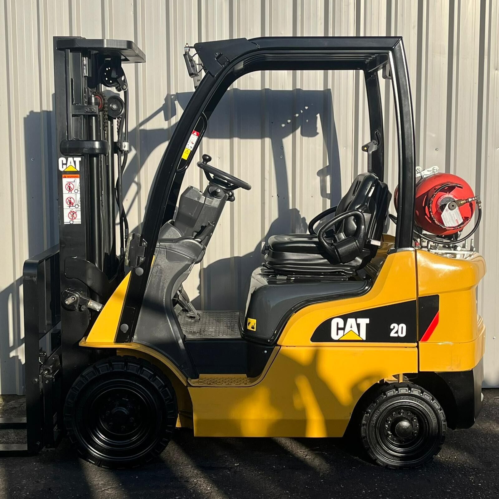 Muletto Caterpillar GP20CN in vendita - foto 1