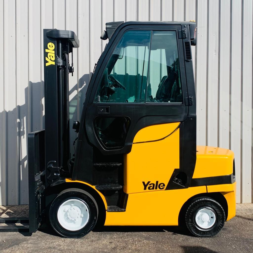 Carrelli elevatori in vendita