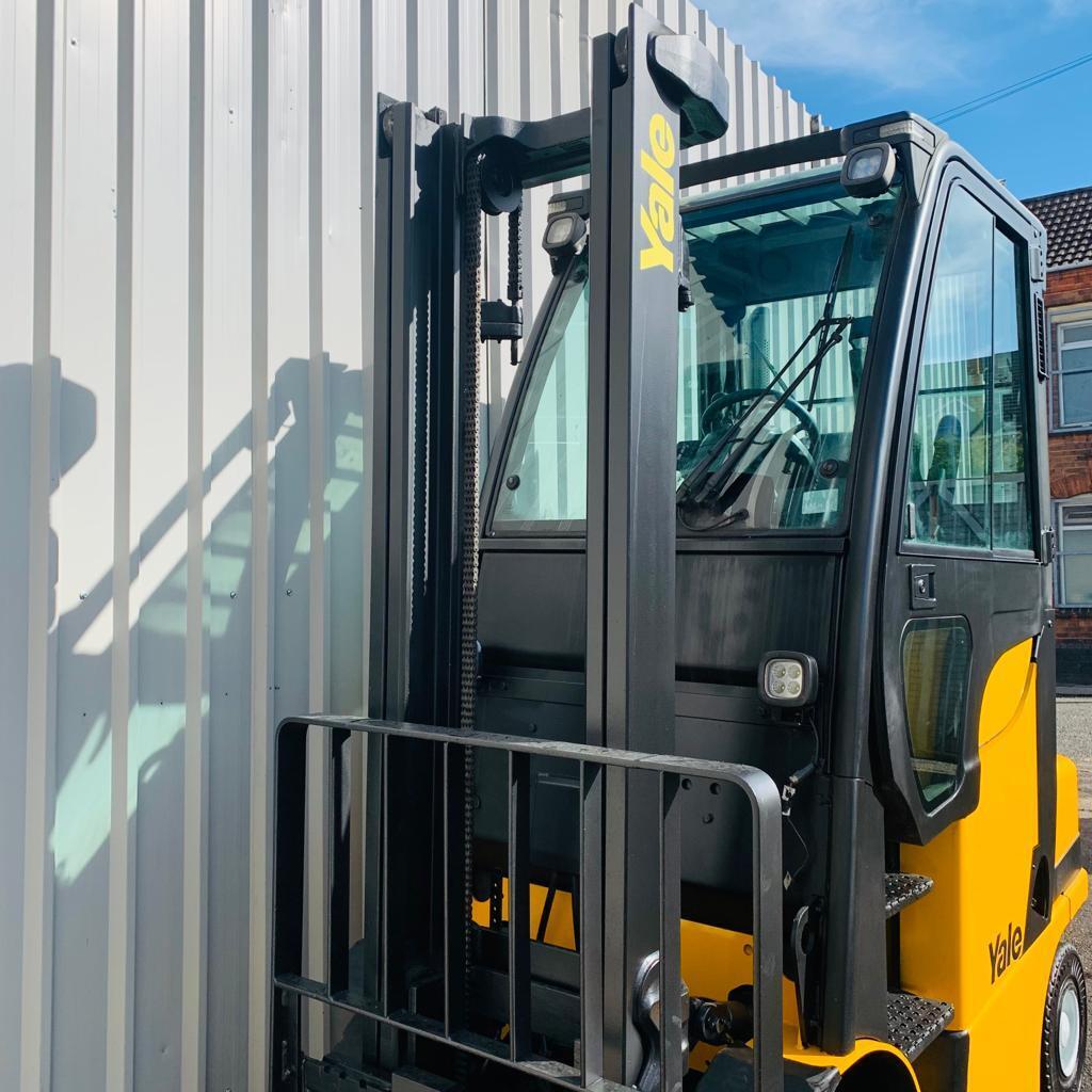 Muletto diesel YALE GDP30VX in vendita - foto 4