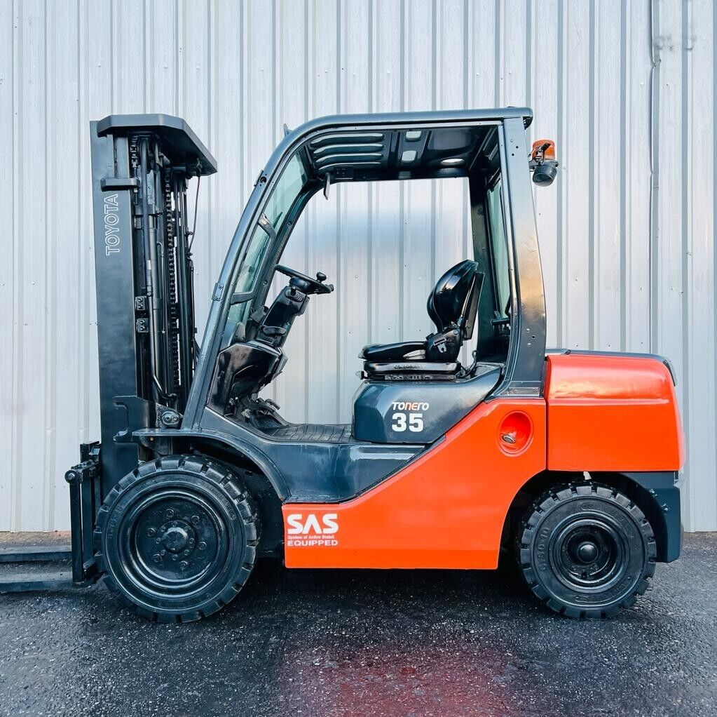 Carrelli elevatori in vendita
