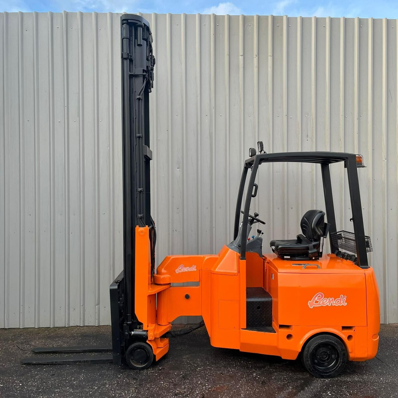 Carrelli elevatori in vendita