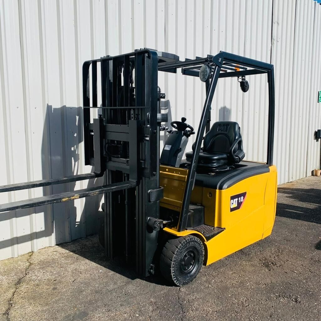 Muletto elettrico Caterpillar EP18PNT in vendita - foto 3