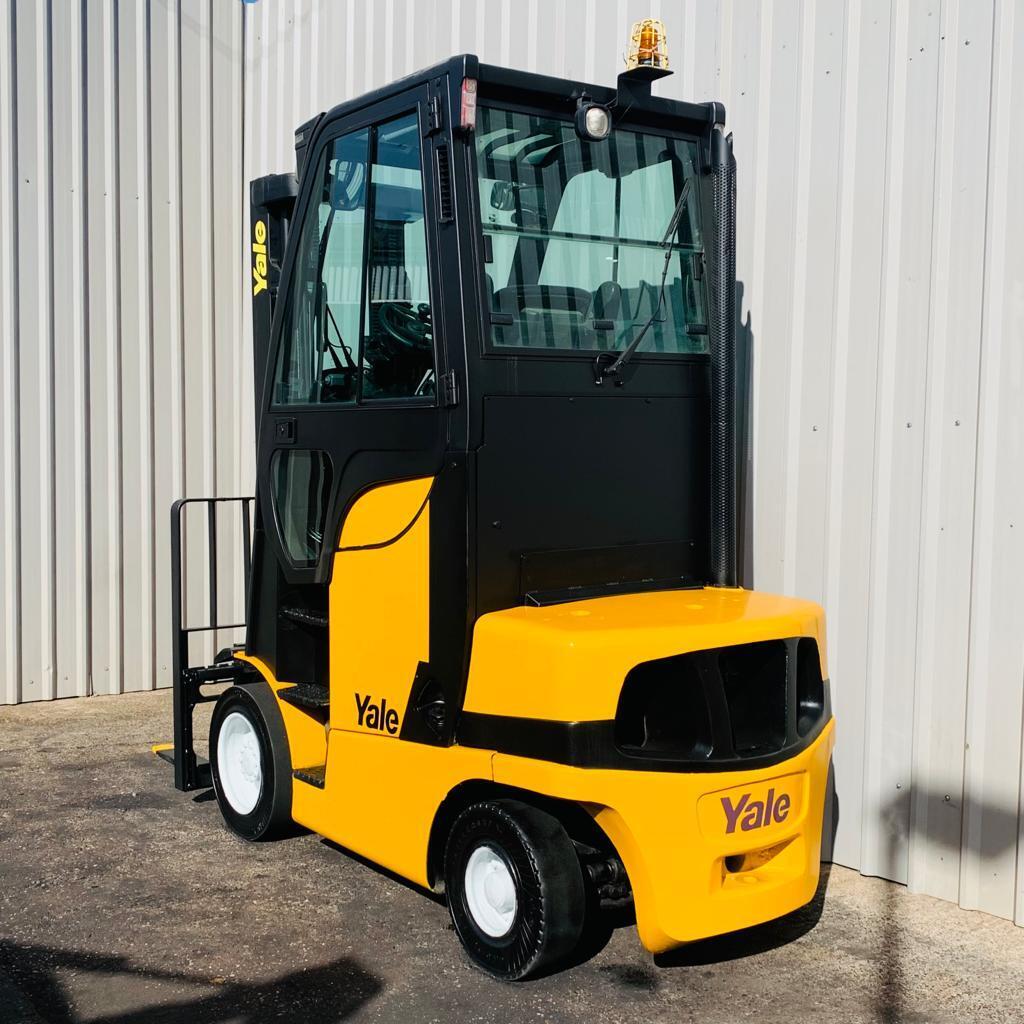 Muletto diesel YALE GDP30VX in vendita - foto 2