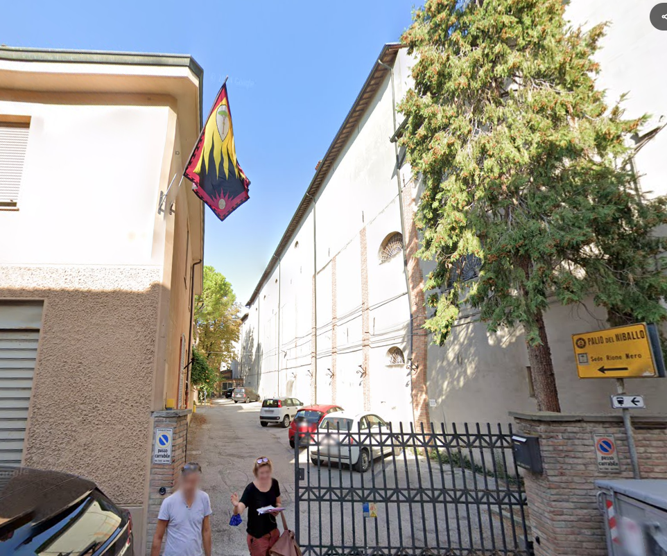Esercizi commerciali in vendita