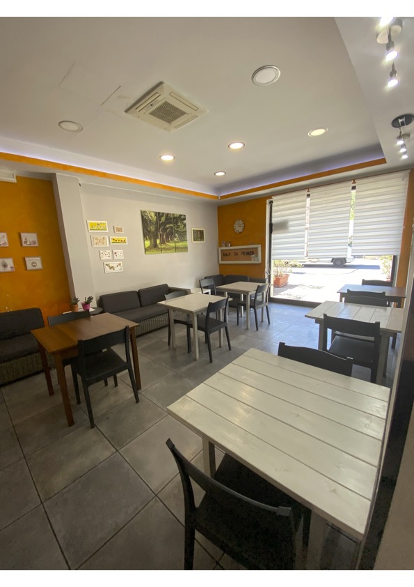 Attrezzatura e arredamento completo per Bar Pasticceria in vendita - foto 4