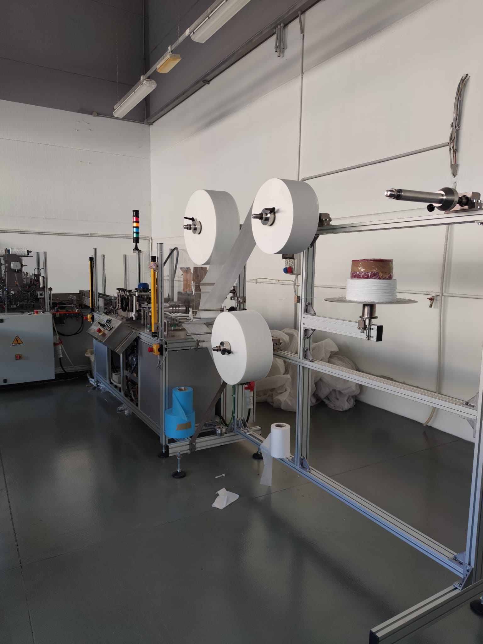 Linea automatica produzione mascherine chirurgiche  in vendita - foto 2