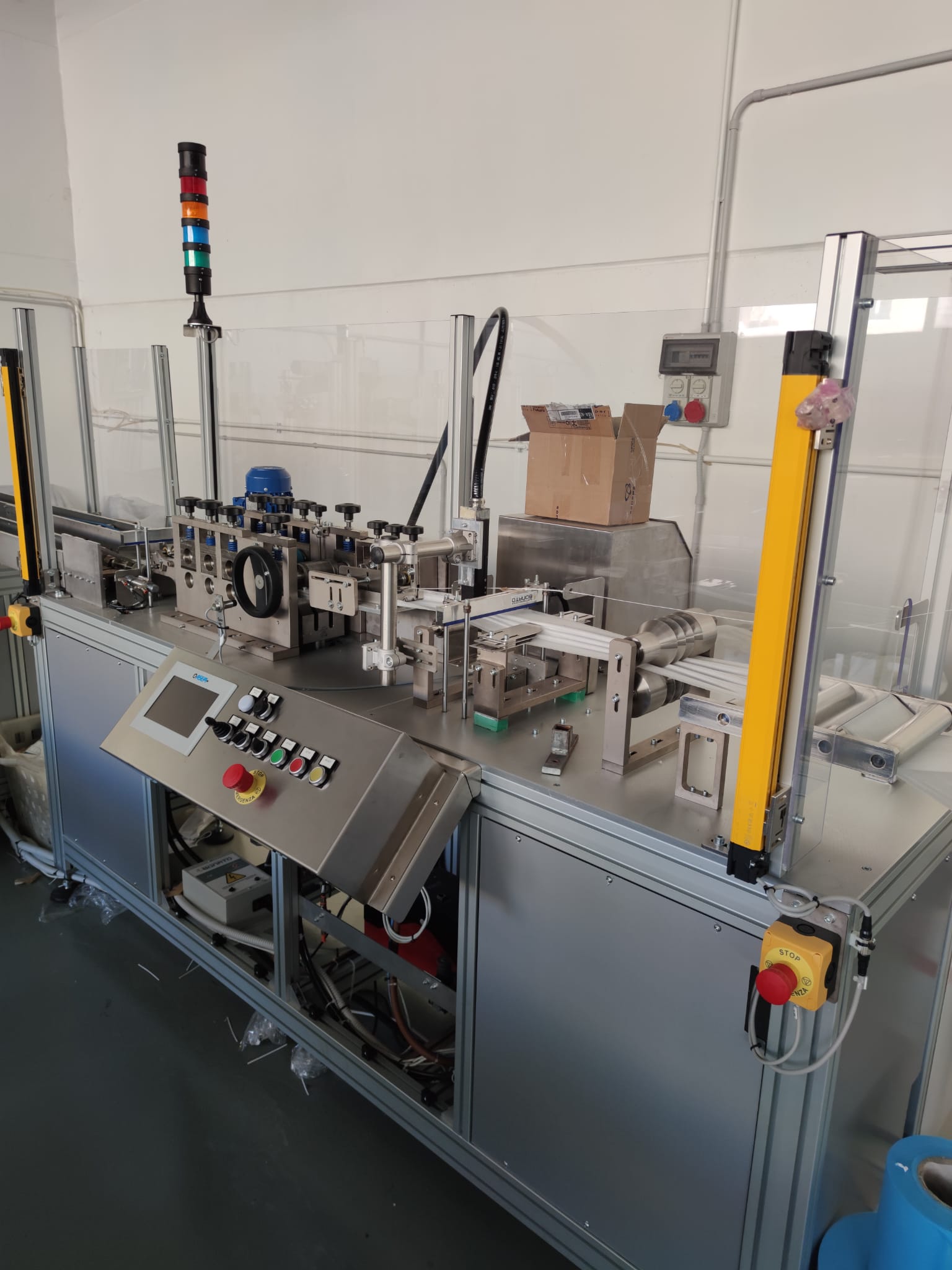 Linea automatica produzione mascherine chirurgiche  in vendita - foto 10