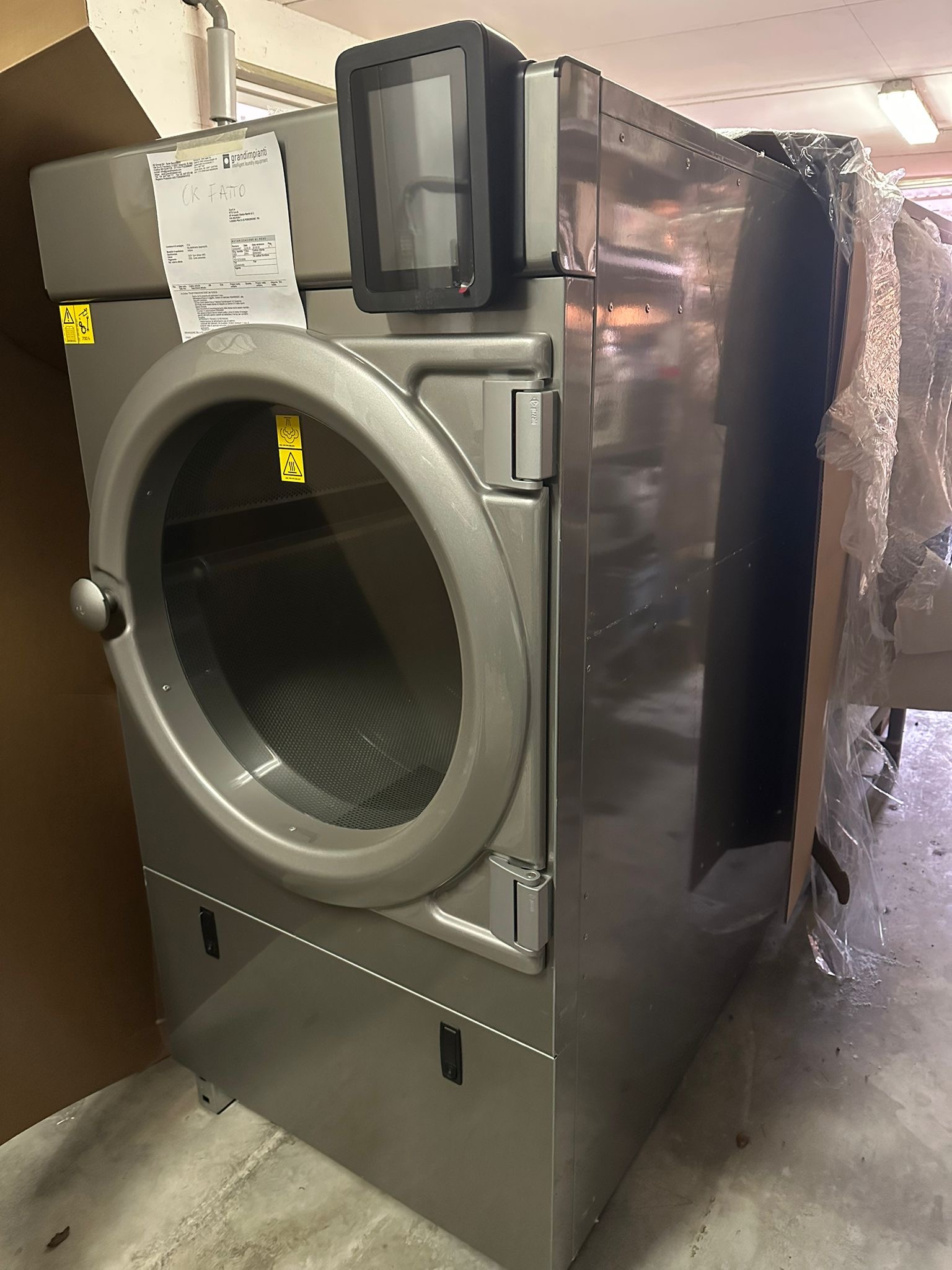 GRANDIMPIANTI – 3 Lavatrici + 2 Asciugatrici + Cassa in vendita - foto 3