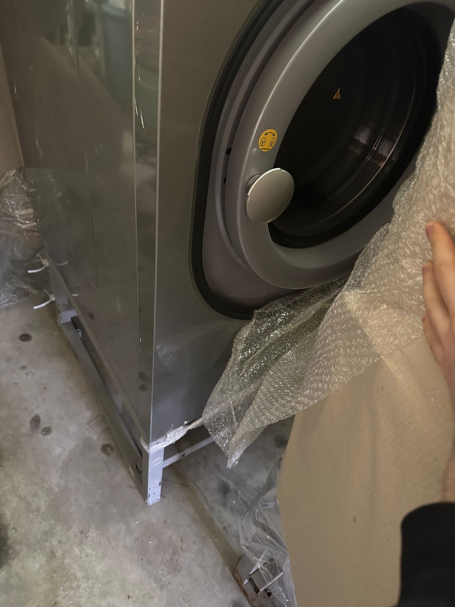 GRANDIMPIANTI – 3 Lavatrici + 2 Asciugatrici + Cassa in vendita - foto 5