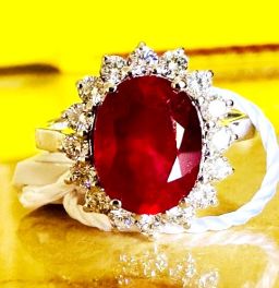 ANELLO IN ORO BIANCO 18k RUBINO E DIAMANTI TOT. CT 4.72 in vendita - foto 4