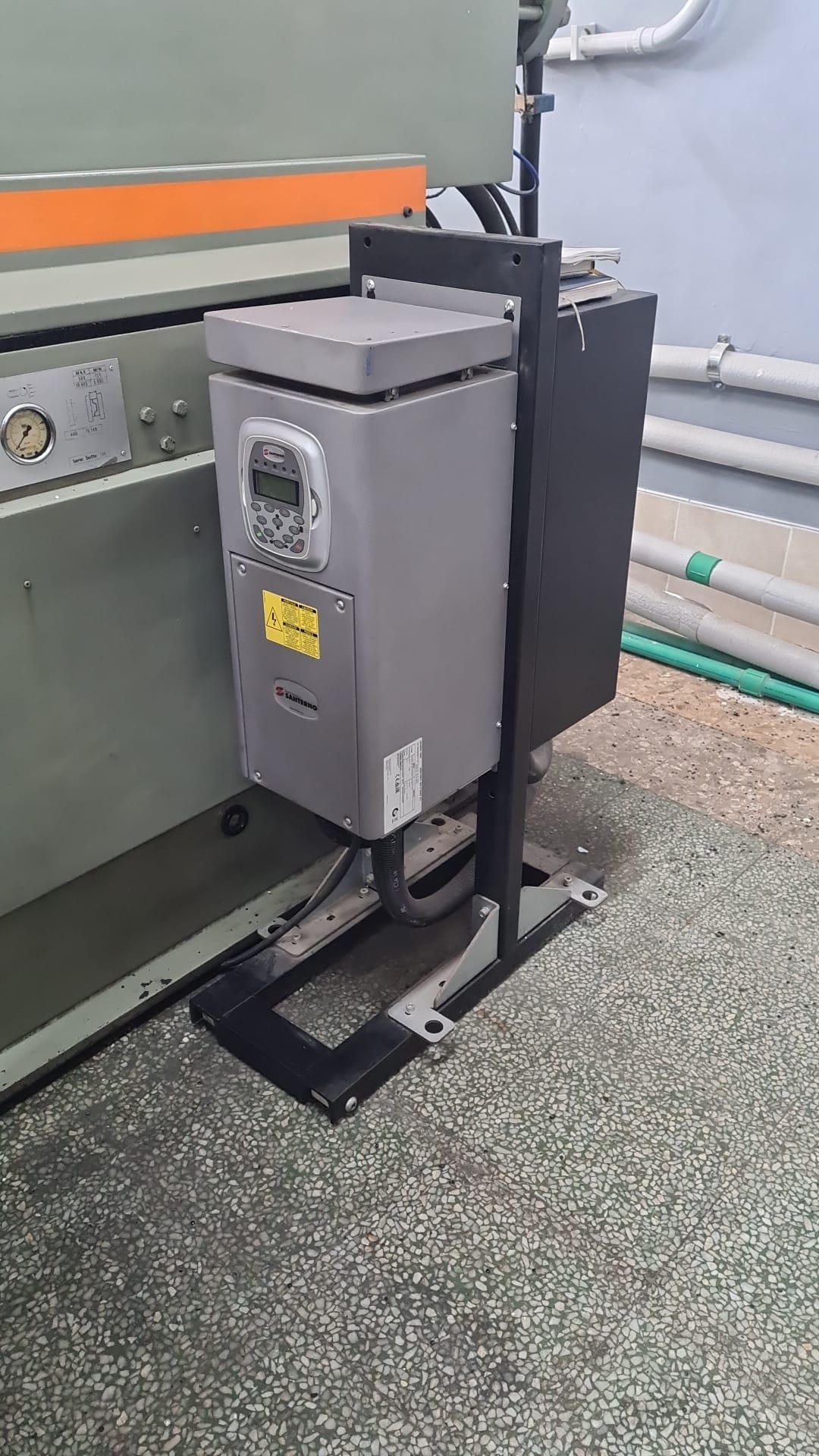 N°02 Presse iniezione SANDRETTO 100 + 130 Ton +inverter in vendita - foto 4