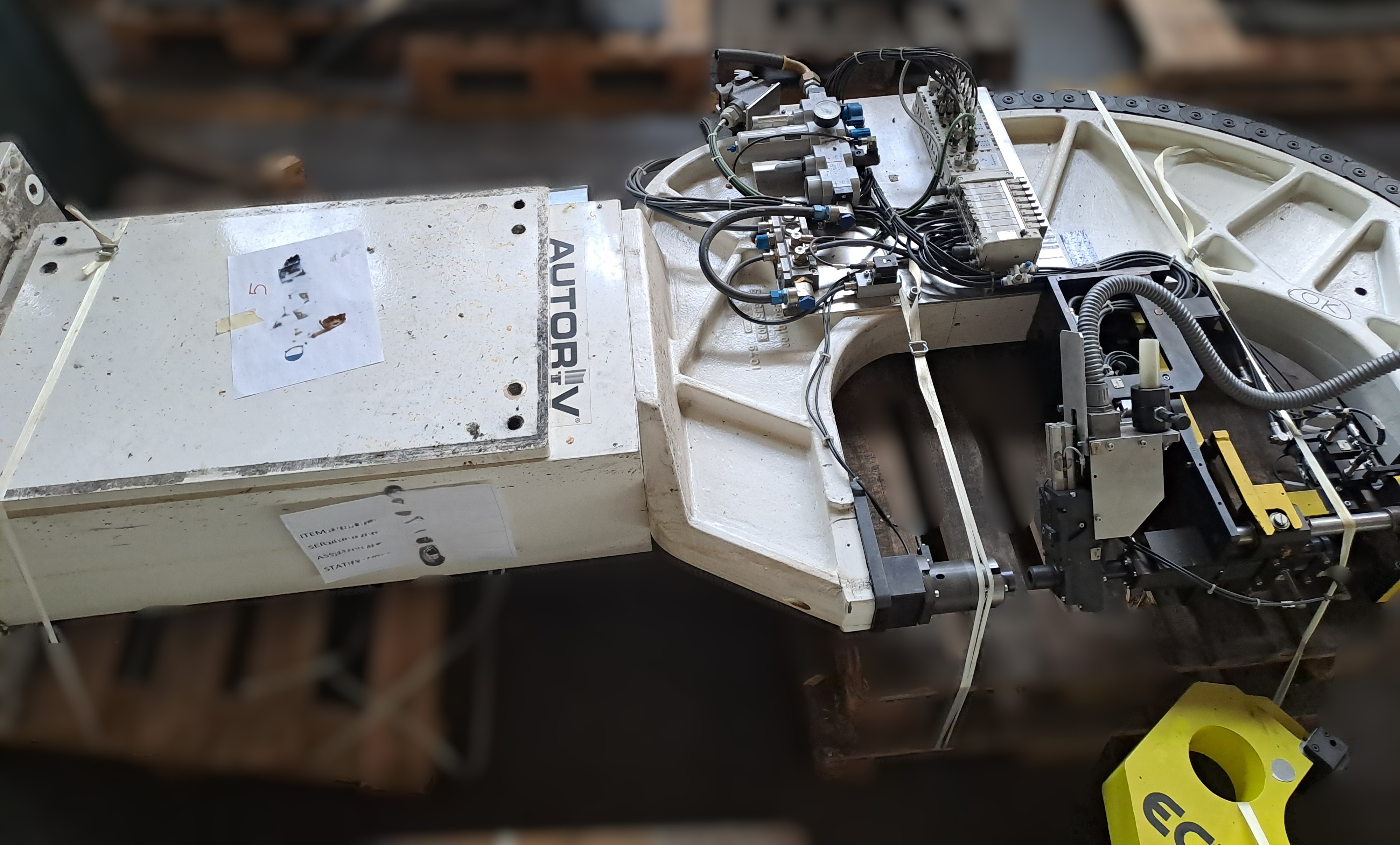Robot ABB IRB6700 da 150 a 300kg, N.11 Pz  + componenti in vendita - foto 2
