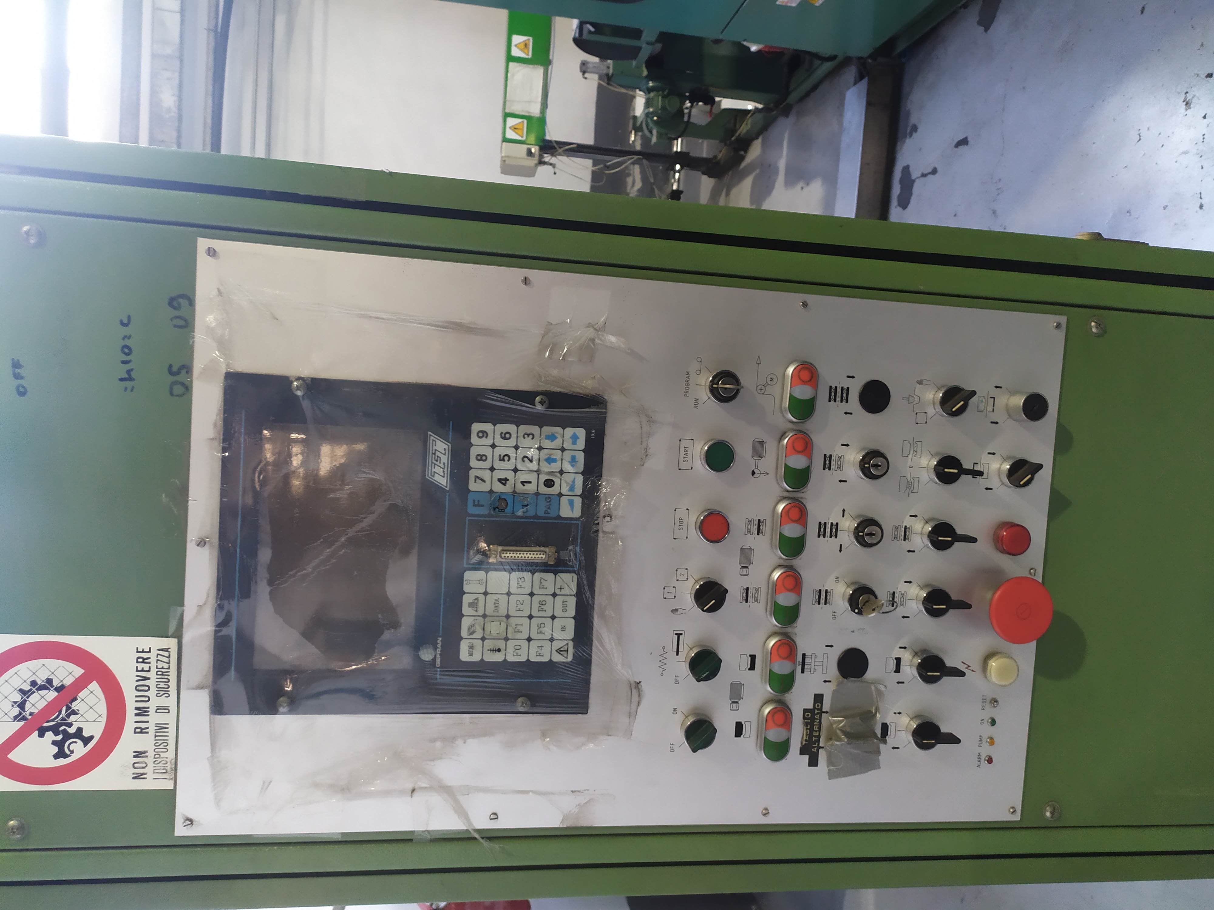 Termoformatrice in linea liquidazione (640x450) in vendita - foto 3