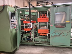 OFFICINA DI TERMOFORMATURA DA BOBINA (SPAGNA) pronta  in vendita - foto 1