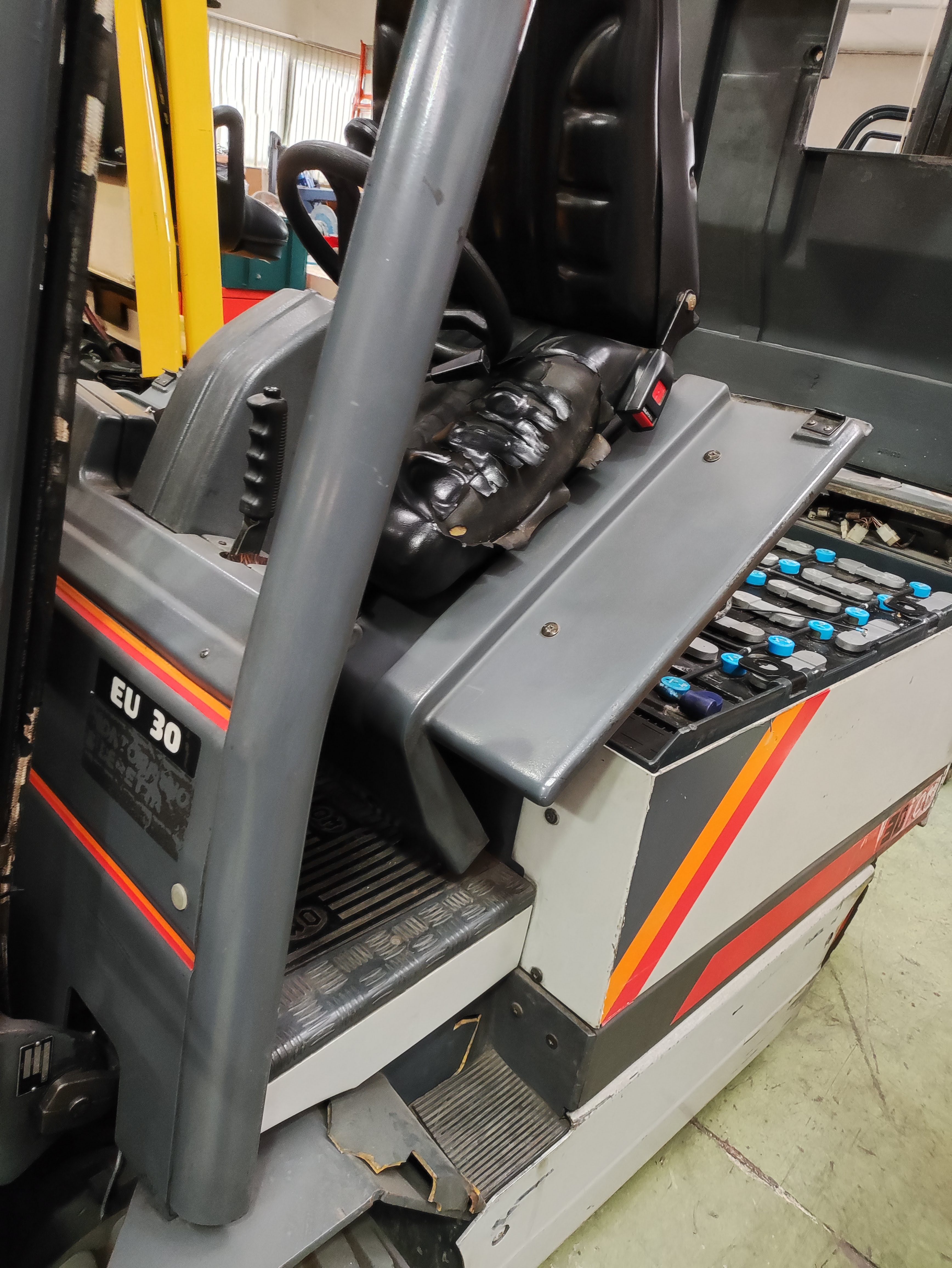 Muletti Elettrici 4 3 Ton con Pinze per Bobine in vendita - foto 5