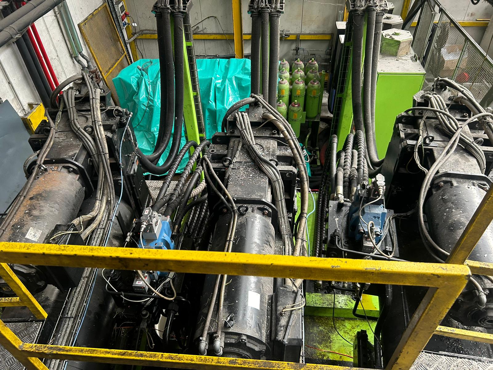 Pressa Engel 2300 Ton tripla iniezione in vendita - foto 1