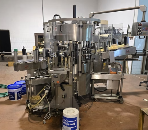 Linea Completa VINO Riempimento e Confezionamento in vendita - foto 1