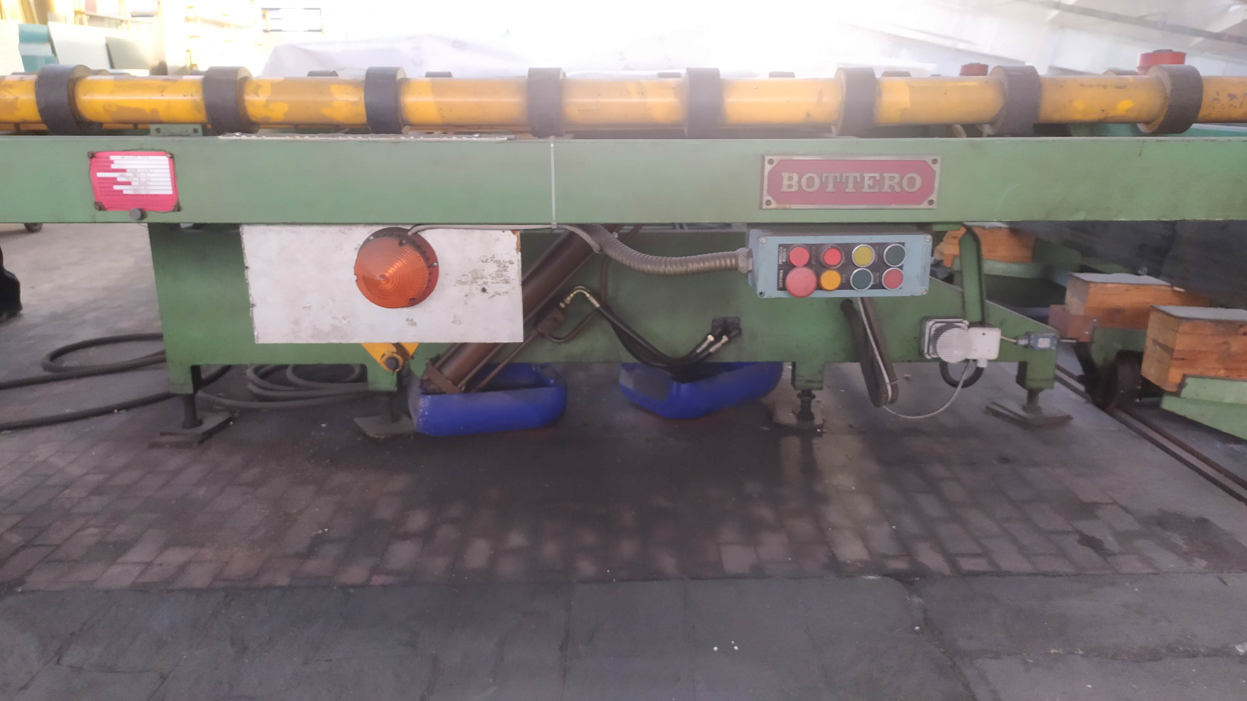 Liquidazione VERNICIATURA e lavoraz. VETRO Anni 2000  in vendita - foto 6
