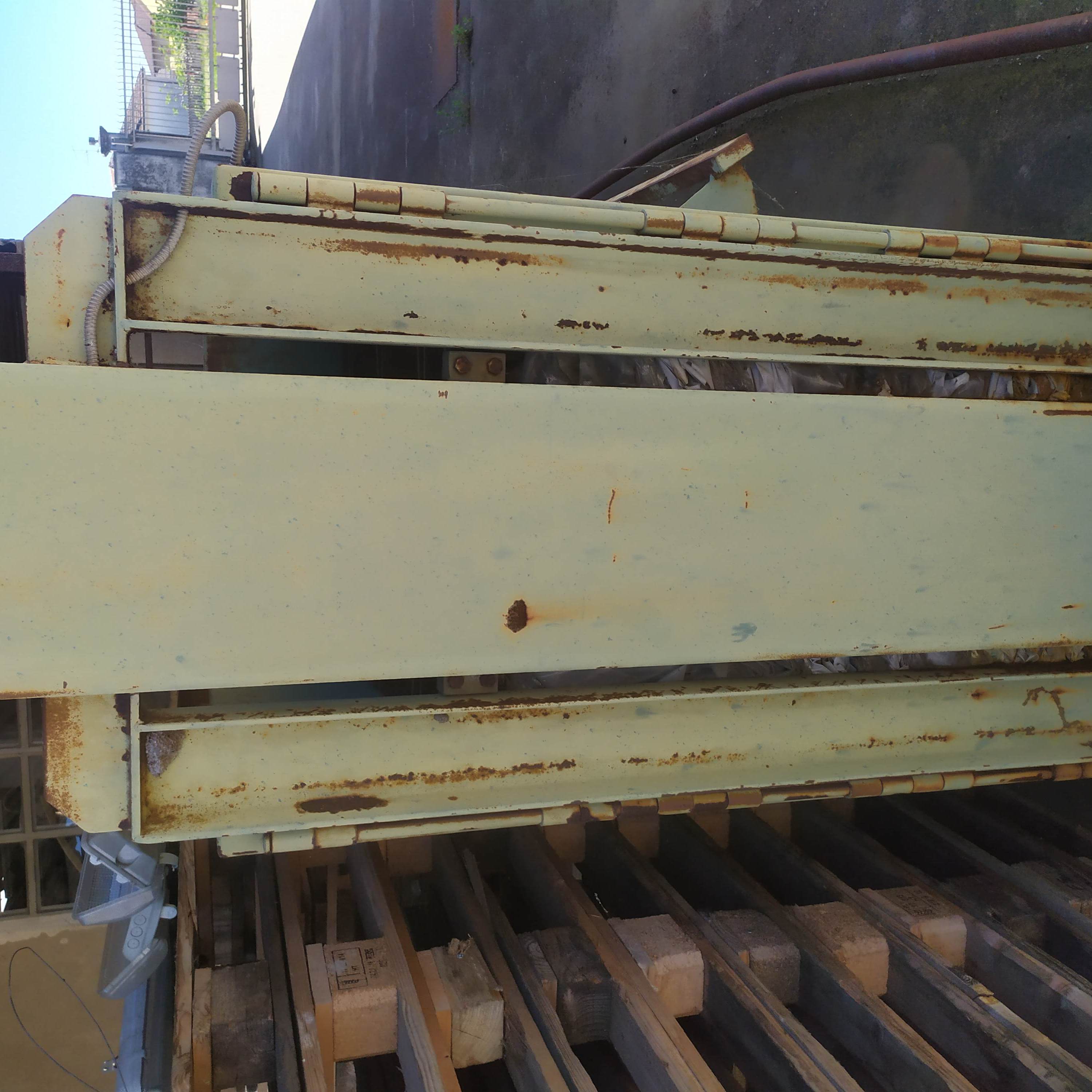 Pressa Cartone/Plastica Compattatrice ORMIC 1/2mc in vendita - foto 3