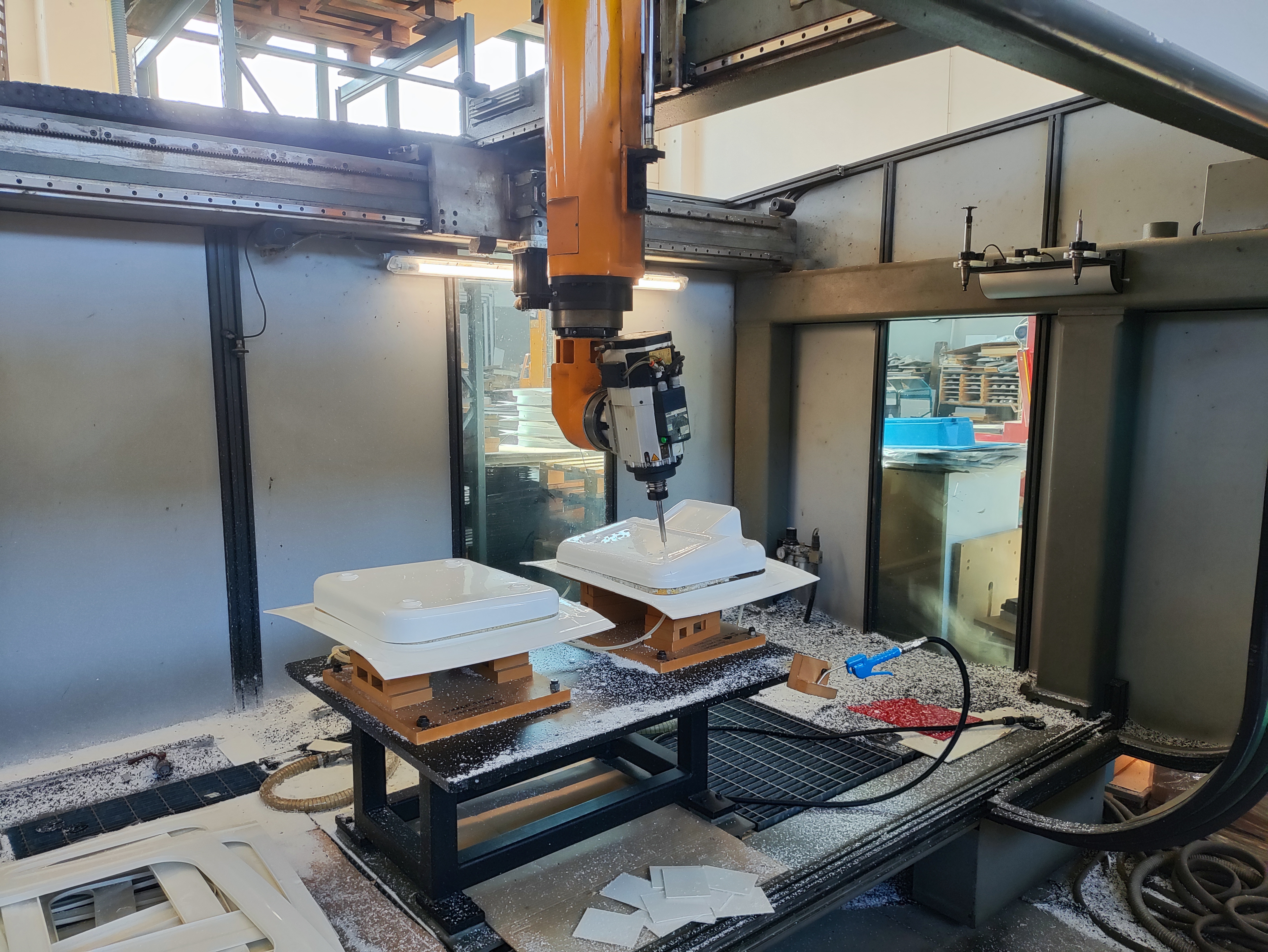Laboratorio di TERMOFORMATURA (lastra e Bobina) in vendita - foto 1