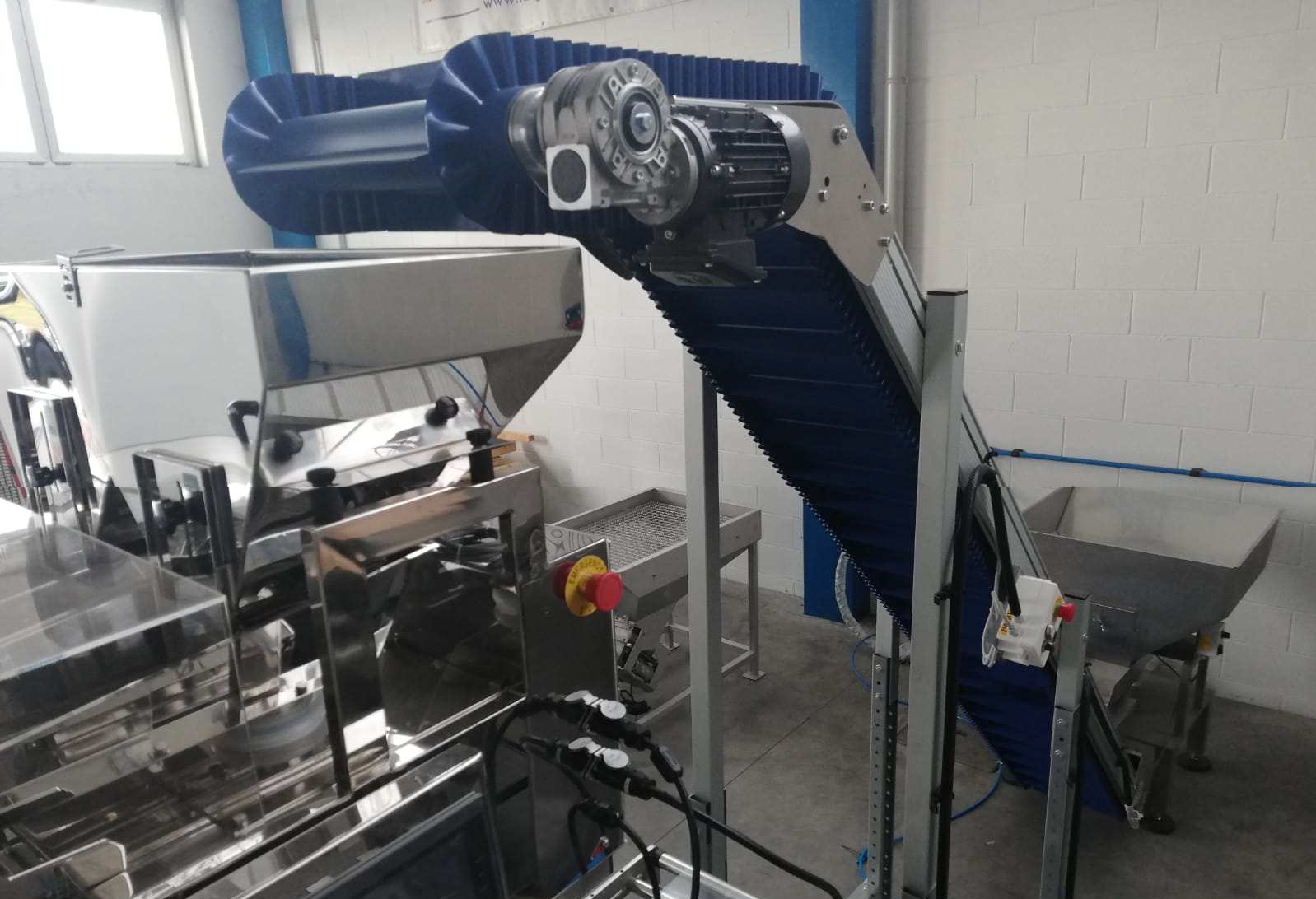 IMPIANTO SEMI AUTOMATICO DI RIEMPIMENTO IN SACCHI 20KG in vendita - foto 3