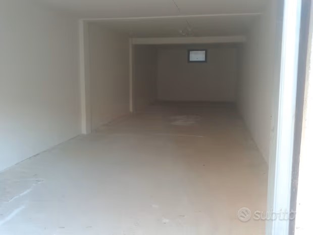 Deposito da mq 80 in vendita - foto 2