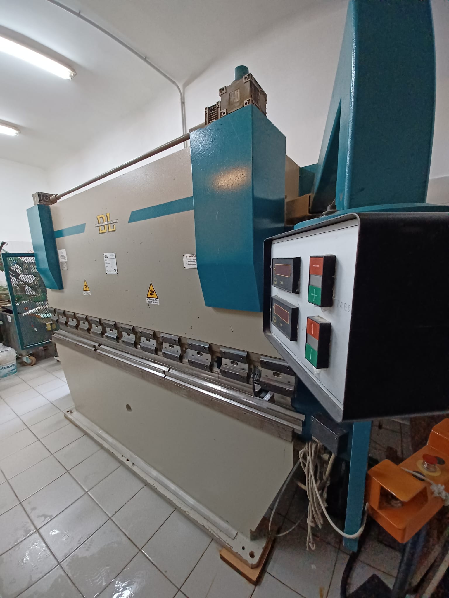 PRESSA PIEGATRICE IDRAULICA in vendita - foto 2
