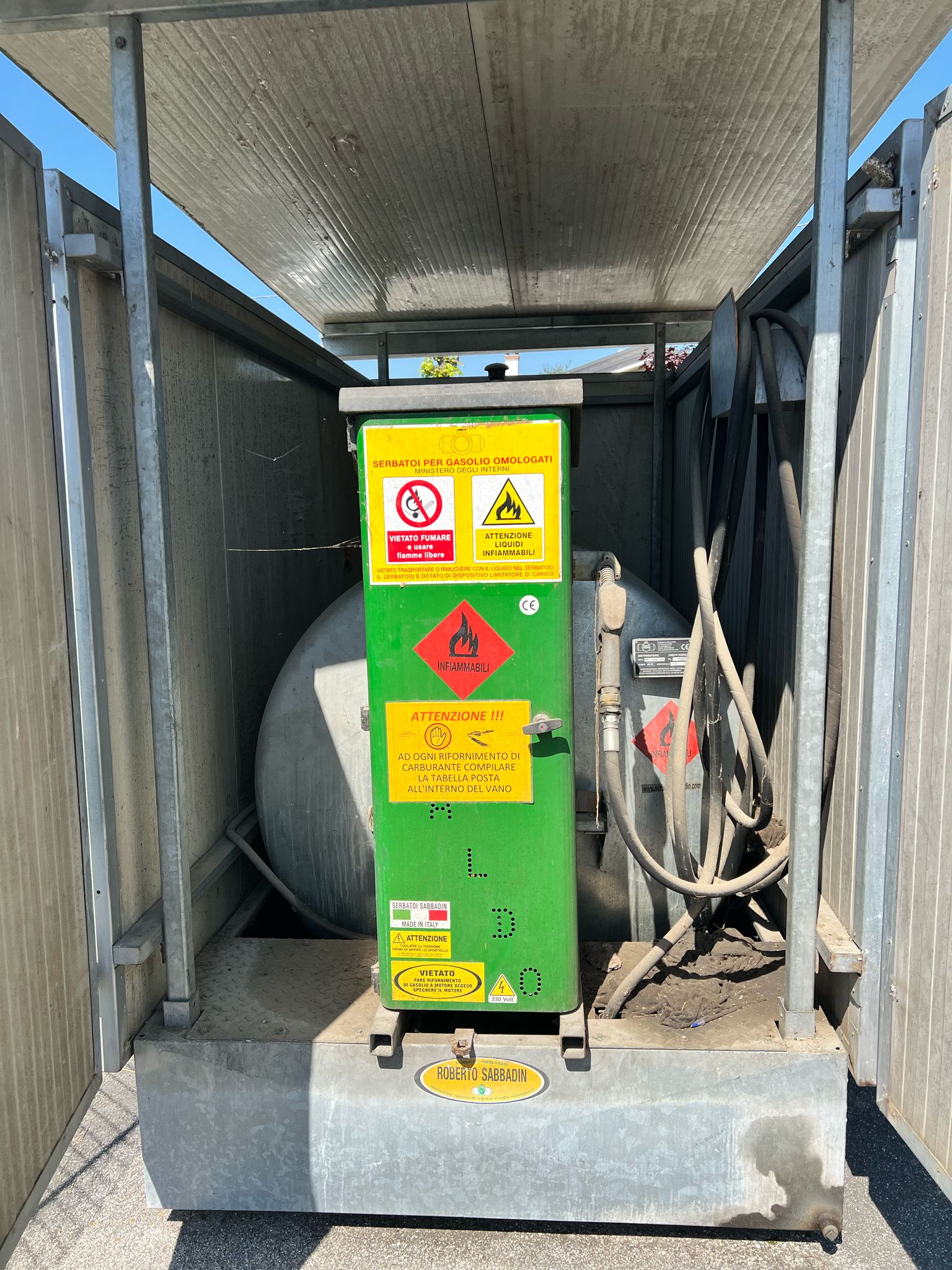SERBATOIO/DISTRIBUTORE DI GASOLIO in vendita - foto 5