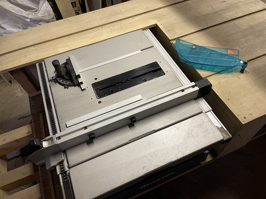 MAKITA 2704N SEGA CIRCOLARE USATA POCHISSIMO in vendita - foto 4