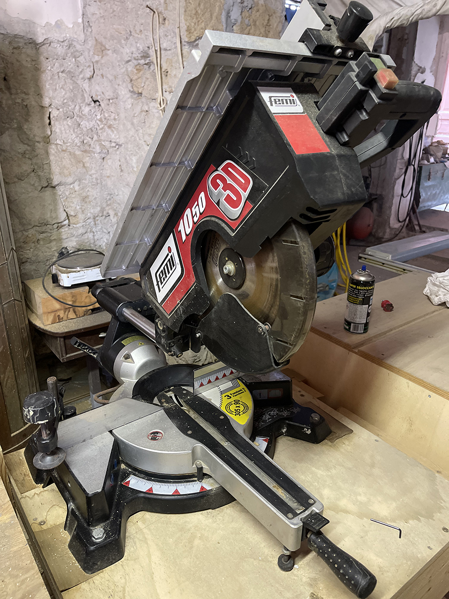 TRONCATRICE CIRCOLARE FEMI 1050 3D LEGNO E ALLUMINIO in vendita - foto 1