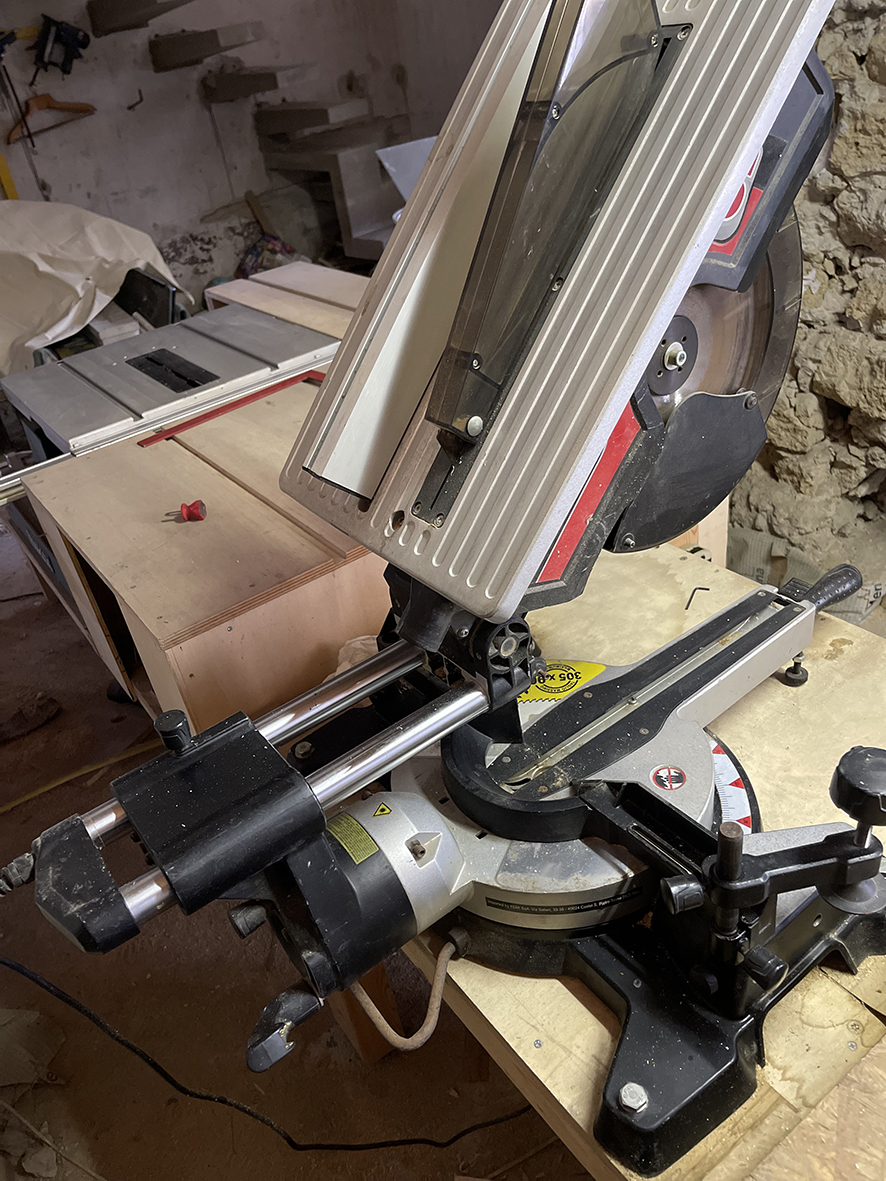 TRONCATRICE CIRCOLARE FEMI 1050 3D LEGNO E ALLUMINIO in vendita - foto 5