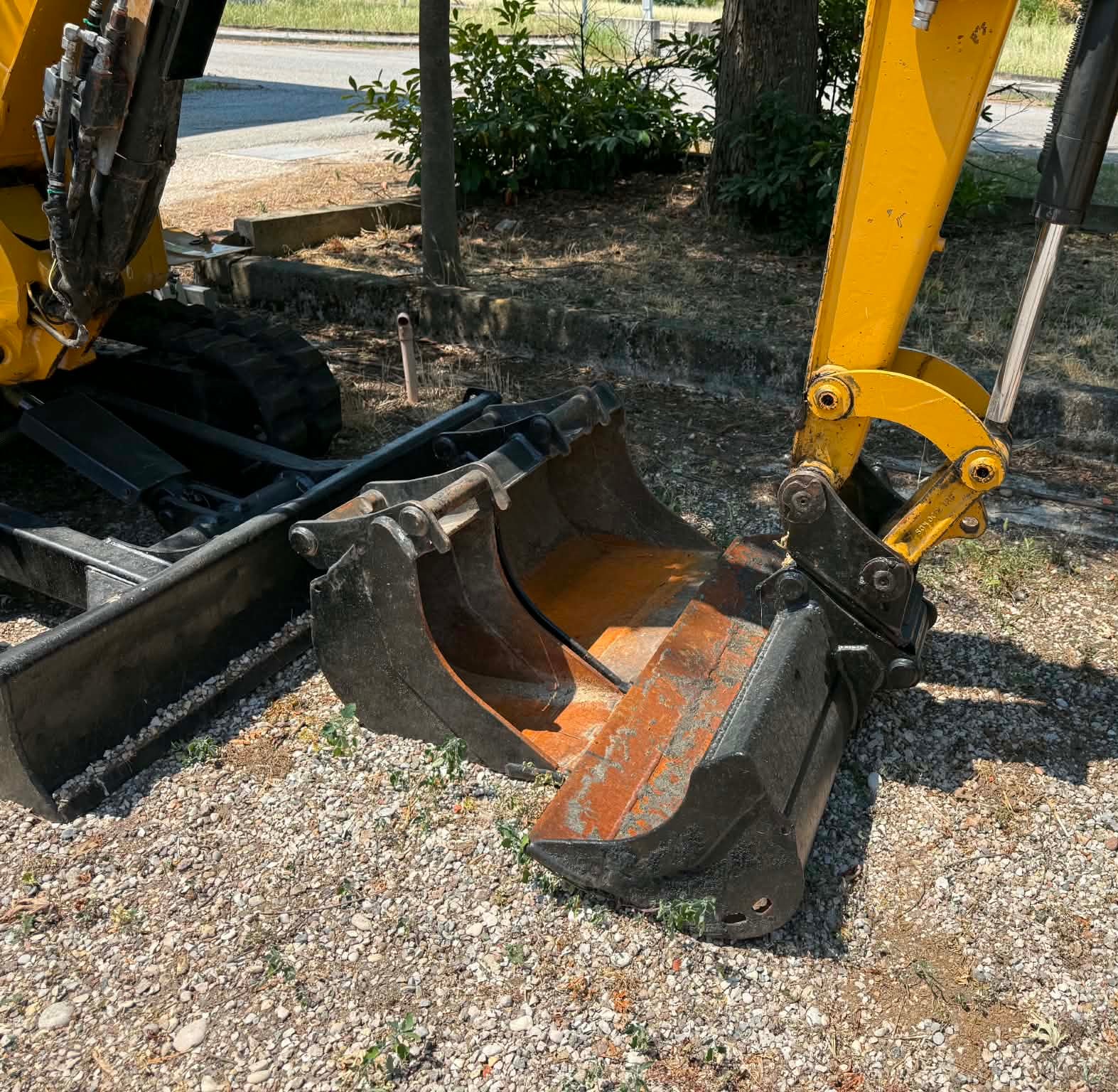 CATERPILLAR 303E CR in vendita - foto 3