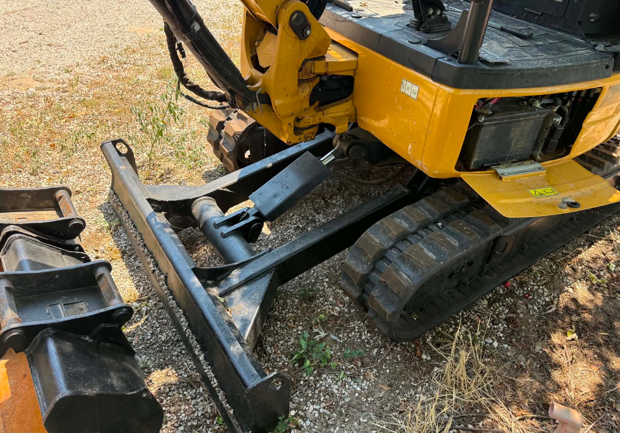 CATERPILLAR 303E CR in vendita - foto 9