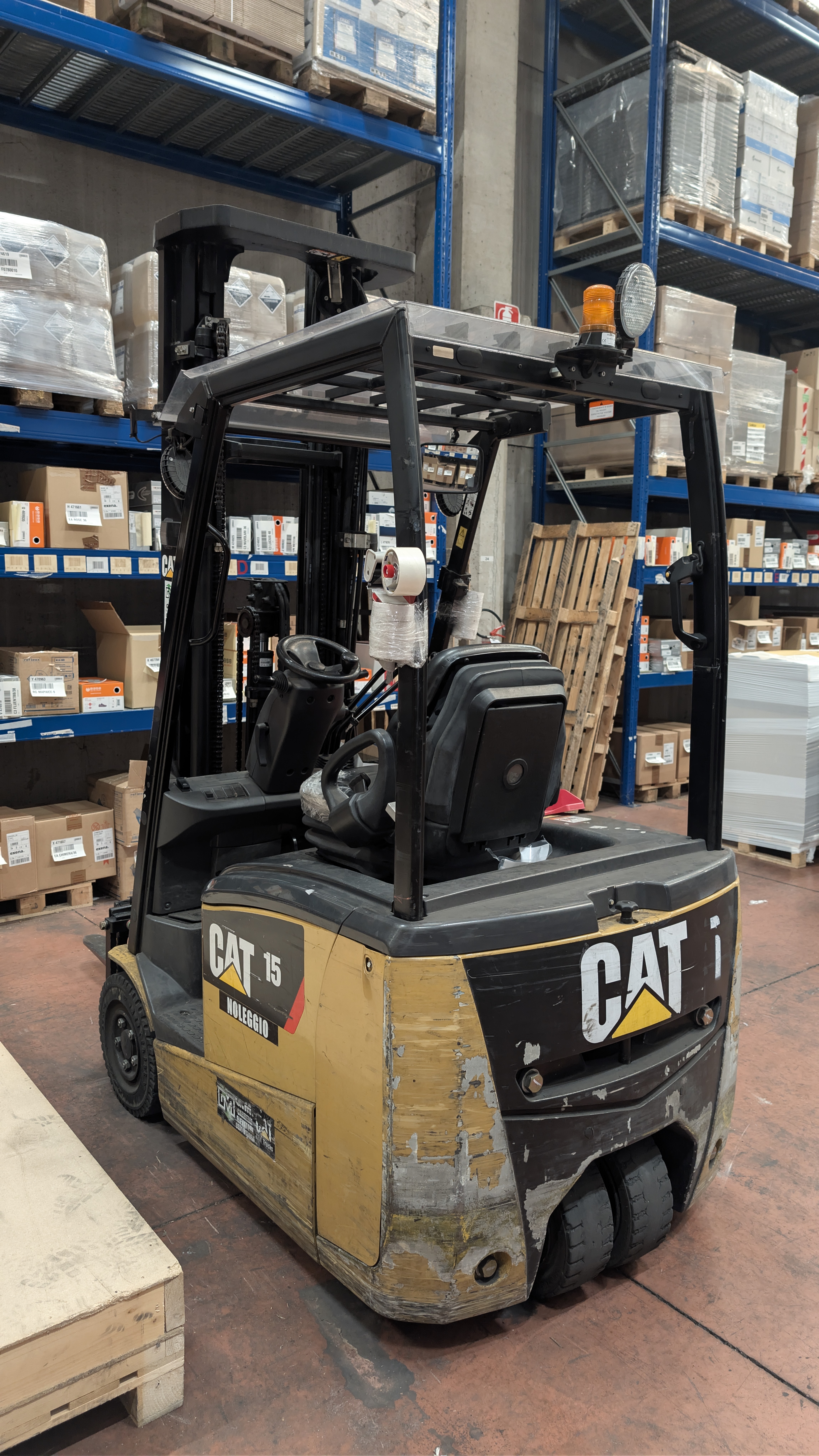 Carrello elevatore CAT Caterpillar EP15PNT in vendita - foto 3