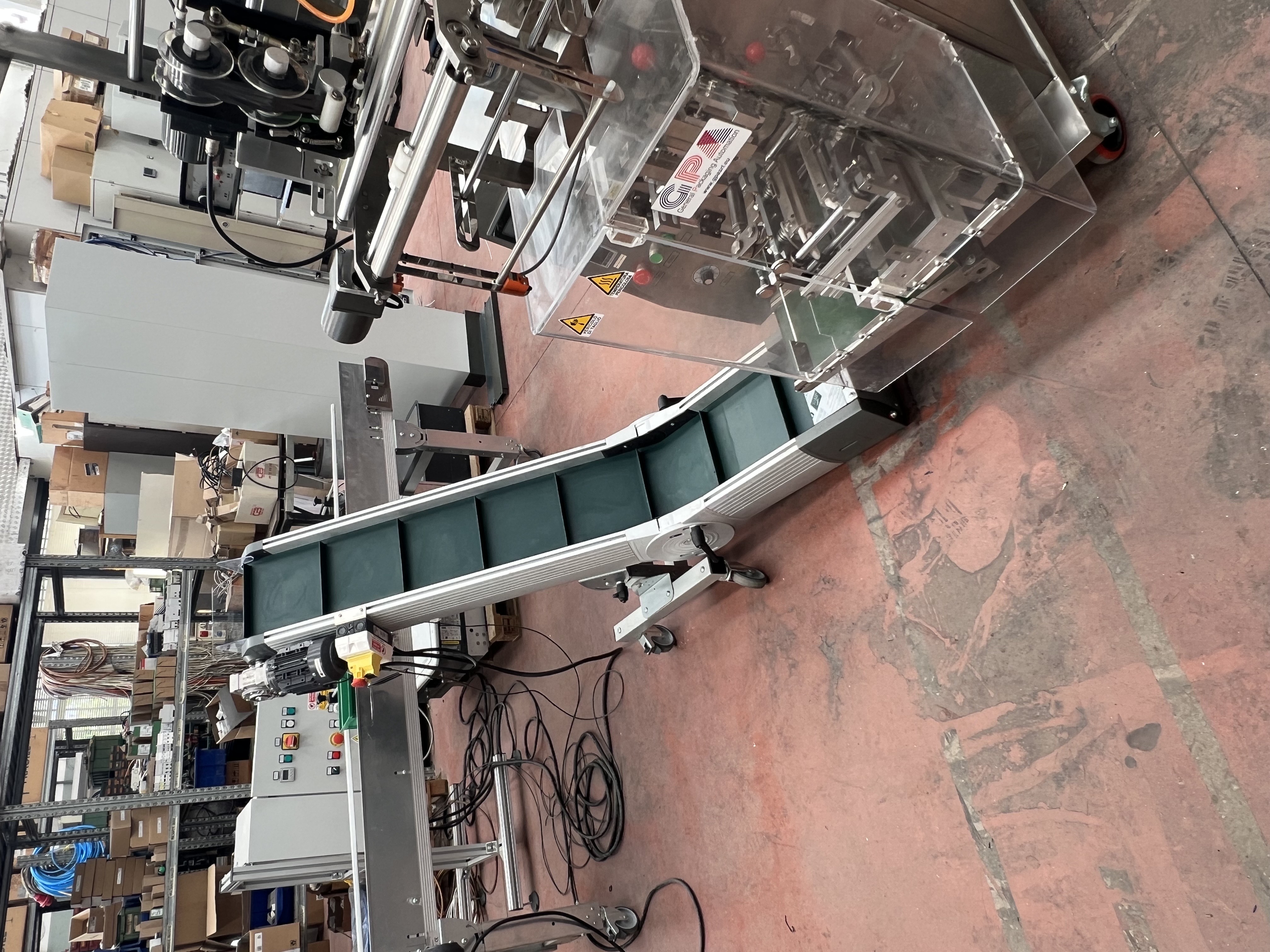 CONFEZIONATRICE VERTICALE PER LIQUIDI in vendita - foto 2