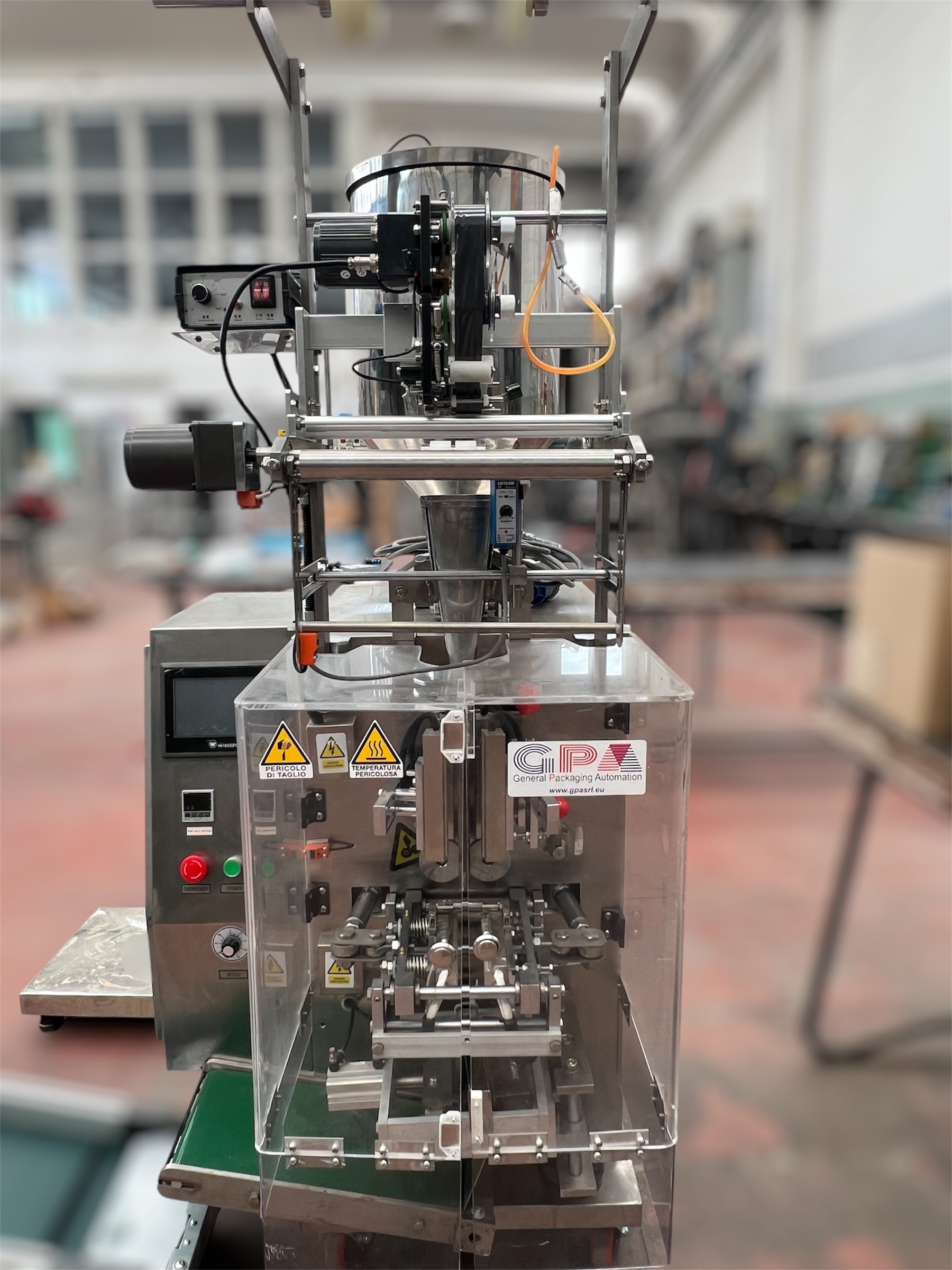 CONFEZIONATRICE VERTICALE PER LIQUIDI in vendita - foto 1