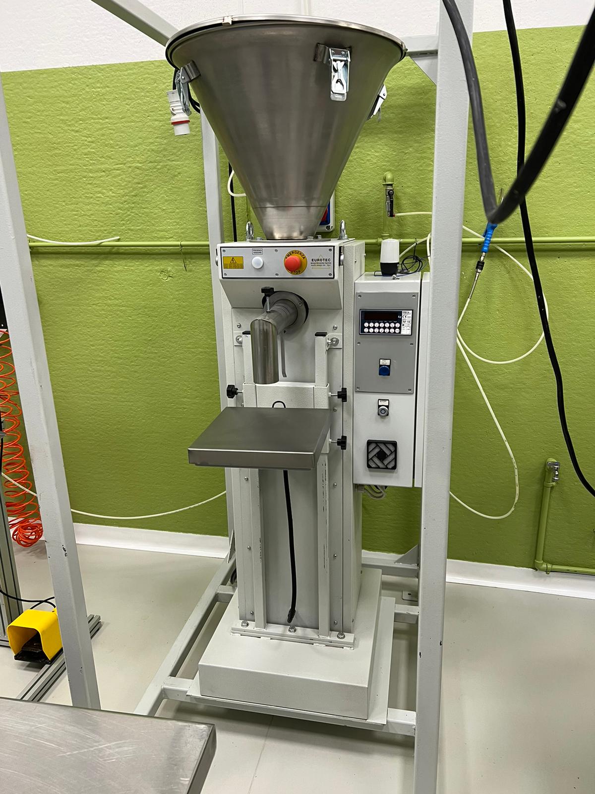 CONFEZIONATRICE VERTICALE PER POLVERI SEMIAUTOMATICA in vendita - foto 1